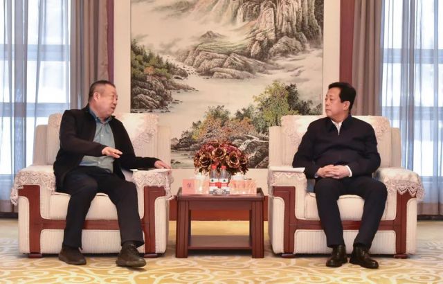 宝泰隆新材料股份有限公司董事长焦云一行到双鸭山市参观考察
