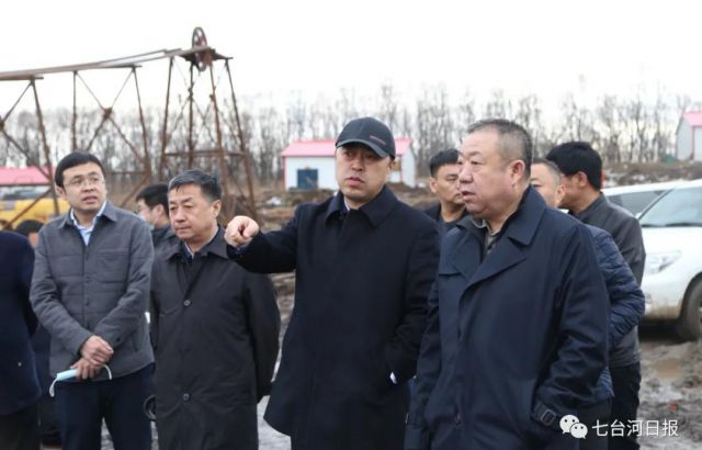 李兵：压实责任抢抓进度全力推进重点项目建设 把资源优势转化为产业优势助力高质量发展